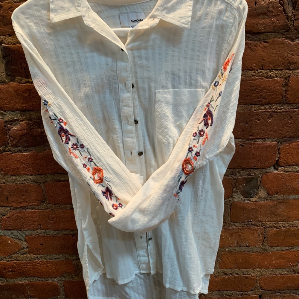 Button up - Picture 2 of 3